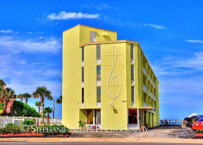 Coastal Cozy - Ocean View At Symphony Beach Club شاطئ أورموند المظهر الخارجي الصورة